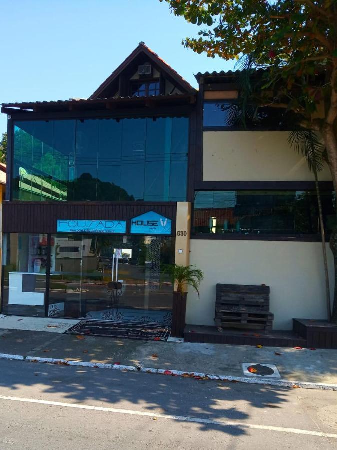 Pousada Bravo House Balneário Camboriú Buitenkant foto